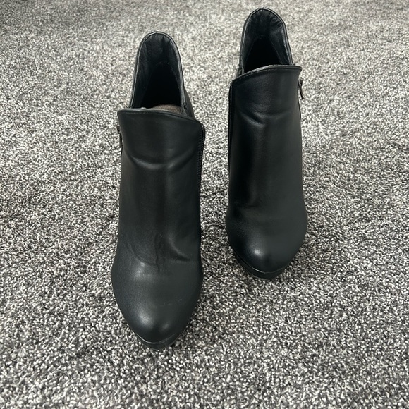 EUC- Madden girl booties - Picture 2 of 7